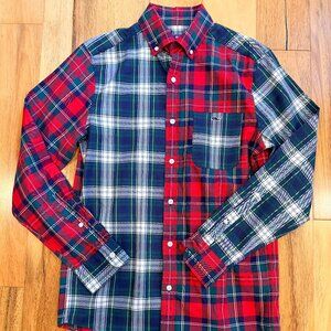 Vineyard Vines Men’s Tucker Shirt XS – Holiday Print